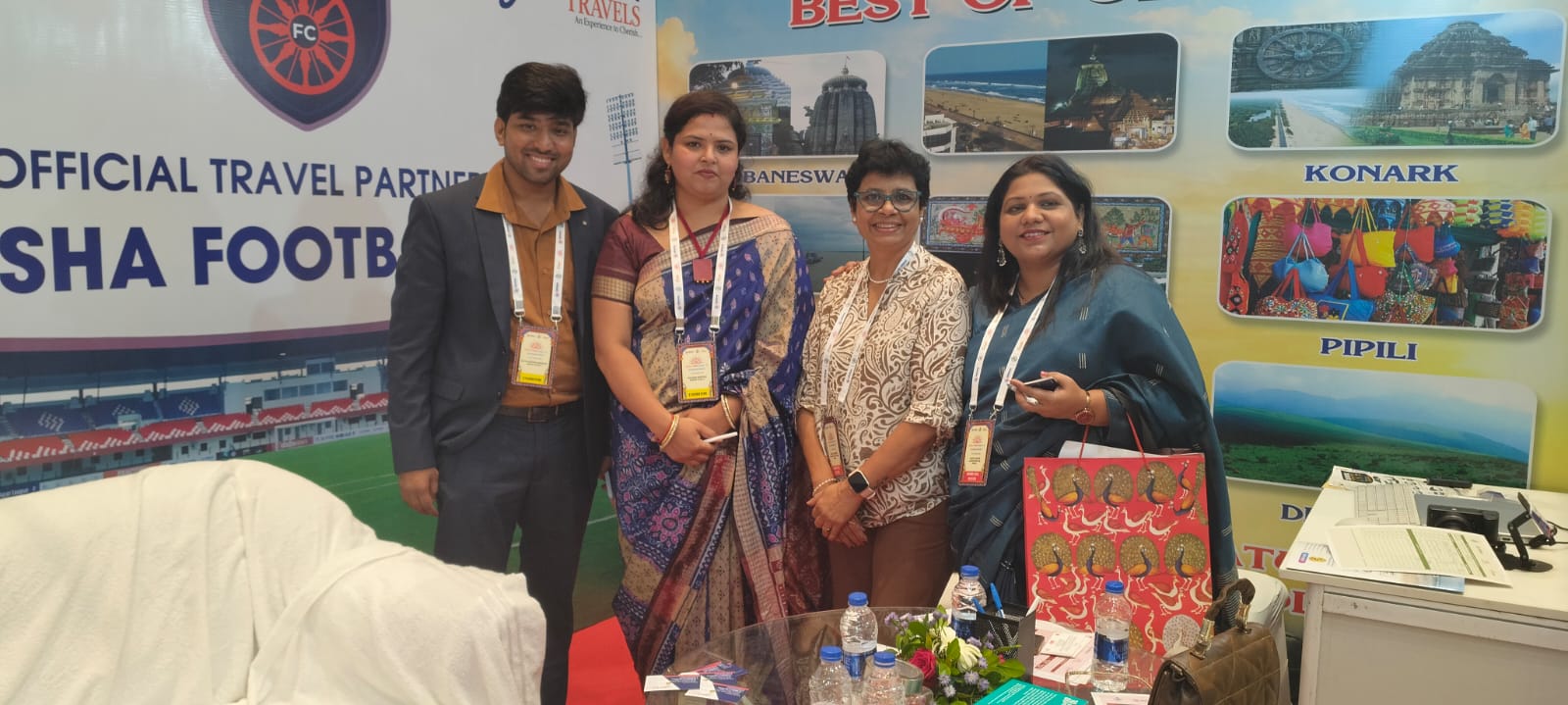 HappyMyTrip founder Kavita Thakur with Odisha travel partners at the Odisha Travel Bazaar
